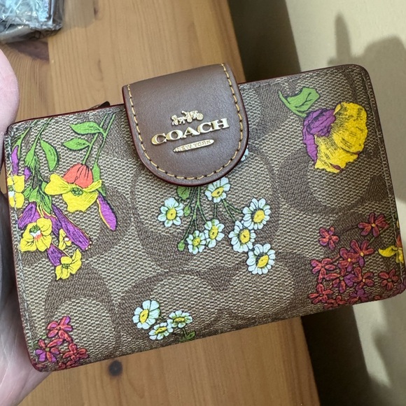 🌸 Coach Medium Corner Zip Wallet In Signature Canvas With Floral Print - Picture 7 of 15